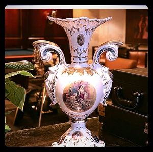 Large European style ceramic flower vase